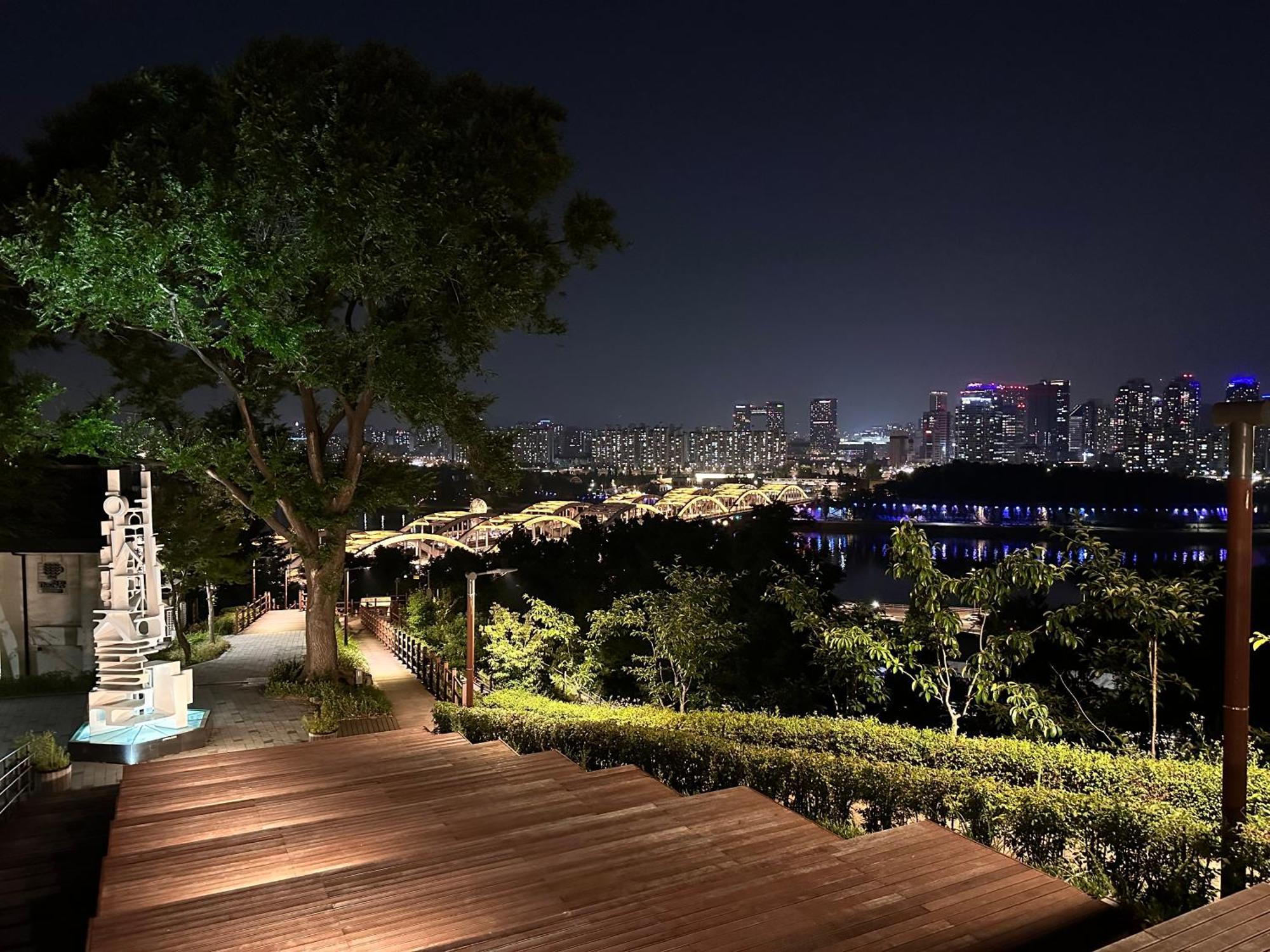 Hhzib, Homestay On A Hill In The Heart Of Seoul - 'Best Seoul Stay 2024' By ソウル特別市 エクステリア 写真